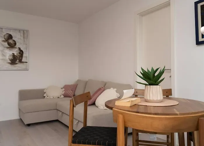 Mare Al Mare Apartament *