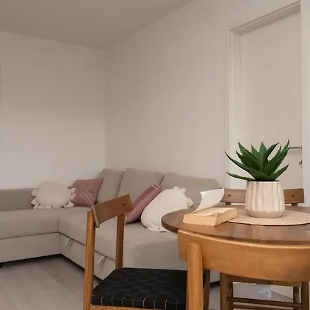 Mare Al Mare Apartament *